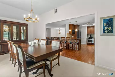 10 Grumman Avenue, Norwalk, CT 06851 - Photo 9