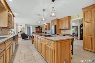 10 Old Purdy Station Rd, Newtown, CT 06470 - Photo 5