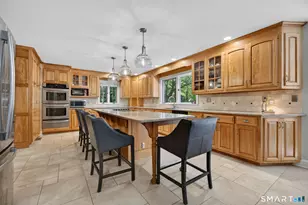 10 Old Purdy Station Rd, Newtown, CT 06470 - Photo 7