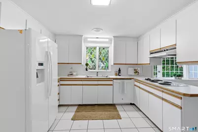 111 Mountain Road, West Hartford, CT 06107 - Photo 7