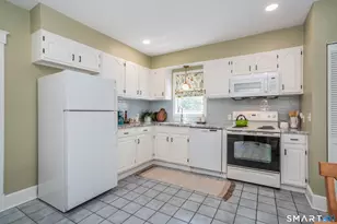 134 S Highland St, West Hartford, CT 06119 - Photo 11