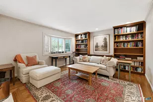 38 Cary Ln, Bloomfield, CT 06002 - Photo 5