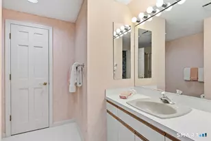 38 Cary Ln, Bloomfield, CT 06002 - Photo 29