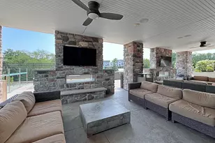113 Center Meadow Ln, Danbury, CT 06810 - Photo 37