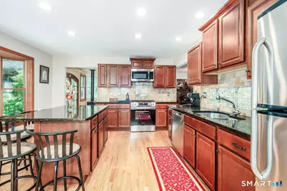 18 Stephanie Drive, New Milford, CT 06776 - Photo 5