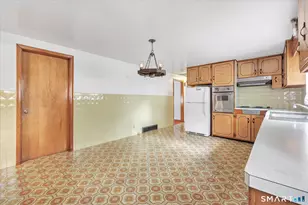 124 N Cliff St, Ansonia, CT 06401 - Photo 13