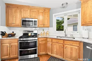 15 W Pine Way, Plainville, CT 06062 - Photo 5