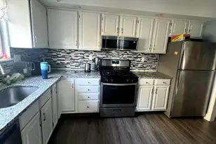 209 Concord Ct, Beacon Falls, CT 06403 - Photo 5