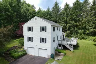 38 Grey Fox Trail, Woodbury, CT 06798 - Photo 5