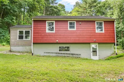 32 Fairview Avenue, New Hartford, CT 06057 - Photo 3