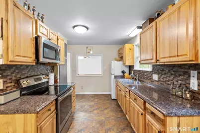 32 Fairview Avenue, New Hartford, CT 06057 - Photo 19