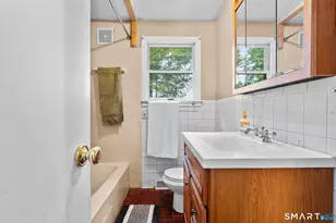 32 Fairview Ave, New Hartford, CT 06057 - Photo 9