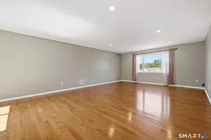 366 King St, East Hartford, CT 06108 - Photo 7