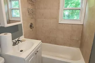 191 Dupont Pl, Bridgeport, CT 06610 - Photo 5