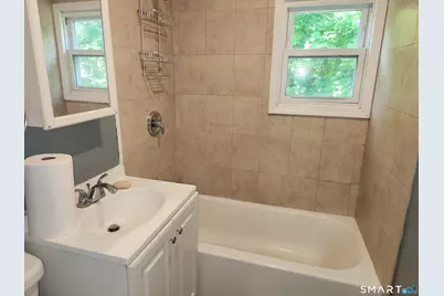 191 Dupont Place, Bridgeport, CT 06610 - Photo 3