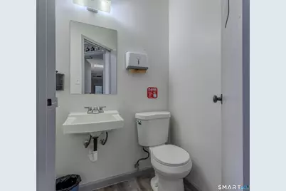 1389 West Main Street 306-302 Office #5, Waterbury, CT 06708 - Photo 9