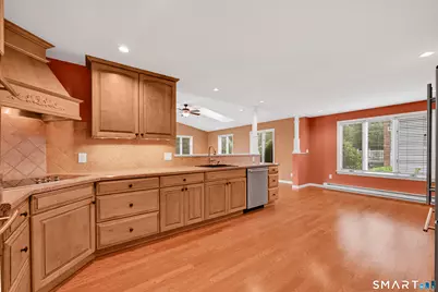 65 Claire Street, Bristol, CT 06010 - Photo 5