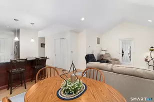 78 Perry St, Putnam, CT 06260 - Photo 7