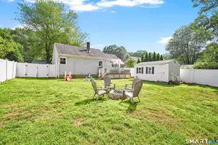 127 Deepwood Dr, Manchester, CT 06040 - Photo 3