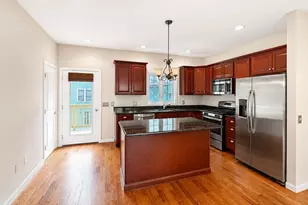 8 Old Oak Dr, Brookfield, CT 06804 - Photo 3