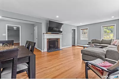 24 Maple Edge Drive, Bloomfield, CT 06002 - Photo 5