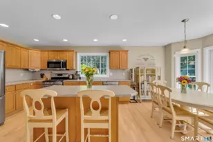331 Dennison Rd, Westbrook, CT 06498 - Photo 7