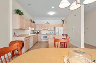 343 Beach St, West Haven, CT 06516 - Photo 7