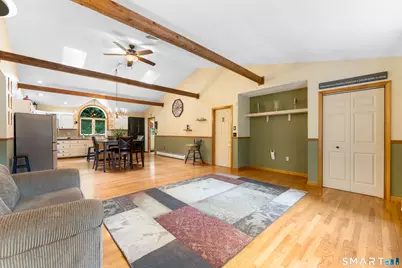 35 Linda Court, Meriden, CT 06450 - Photo 7