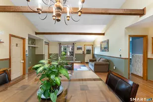 35 Linda Ct, Meriden, CT 06450 - Photo 5