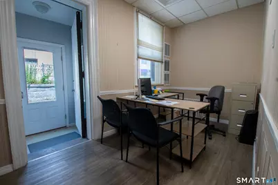 27 Broad Street, New London, CT 06320 - Photo 25
