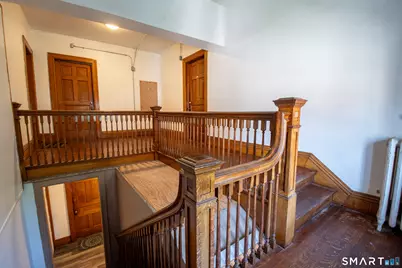 27 Broad Street, New London, CT 06320 - Photo 13