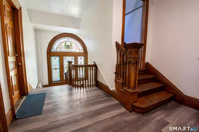 27 Broad Street, New London, CT 06320 - Photo 9