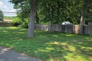 16 Arrow St, Enfield, CT 06082 - Photo 31