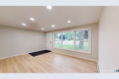 16 Arrow Street, Enfield, CT 06082 - Photo 9