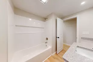 16 Arrow St, Enfield, CT 06082 - Photo 23