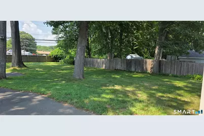 16 Arrow Street, Enfield, CT 06082 - Photo 5