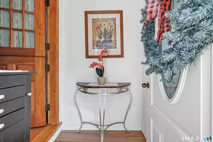 25 N Forest Cir, West Haven, CT 06516 - Photo 3