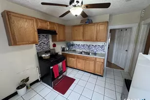 19-21 Warner St, Hartford, CT 06114 - Photo 9