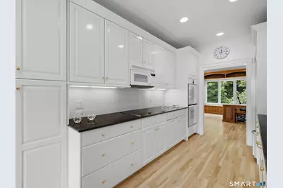 2 Shirecrest #2, Avon, CT 06001 - Photo 11