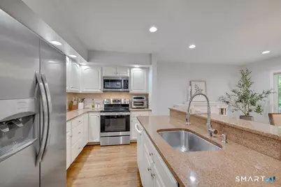 28 Paisley Lane #28, Fairfield, CT 06825 - Photo 11