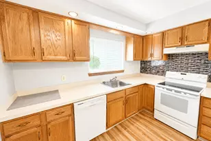 306 Village Dr, Torrington, CT 06790 - Photo 3
