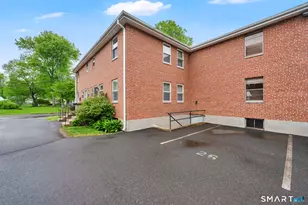 97 Shadow Ln, West Hartford, CT 06110 - Photo 23