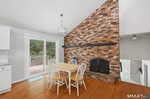 21 Hemlock Ln, Avon, CT 06001 - Photo 9