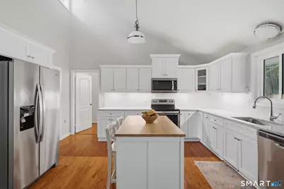 21 Hemlock Lane, Avon, CT 06001 - Photo 11