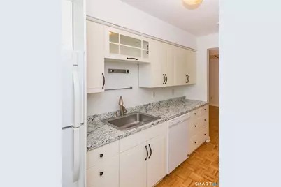 1 Concorde Way #B4, Windsor Locks, CT 06096 - Photo 7