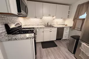 90 Sims St, Bridgeport, CT 06604 - Photo 3