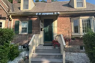 90 Sims St, Bridgeport, CT 06604 - Photo 1