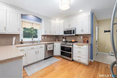 31 Hawks Landing, Hebron, CT 06231 - Photo 3
