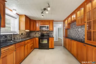 647 Willis St, Bristol, CT 06010 - Photo 13