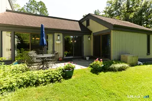 895 Heritage Vlg, Southbury, CT 06488 - Photo 17